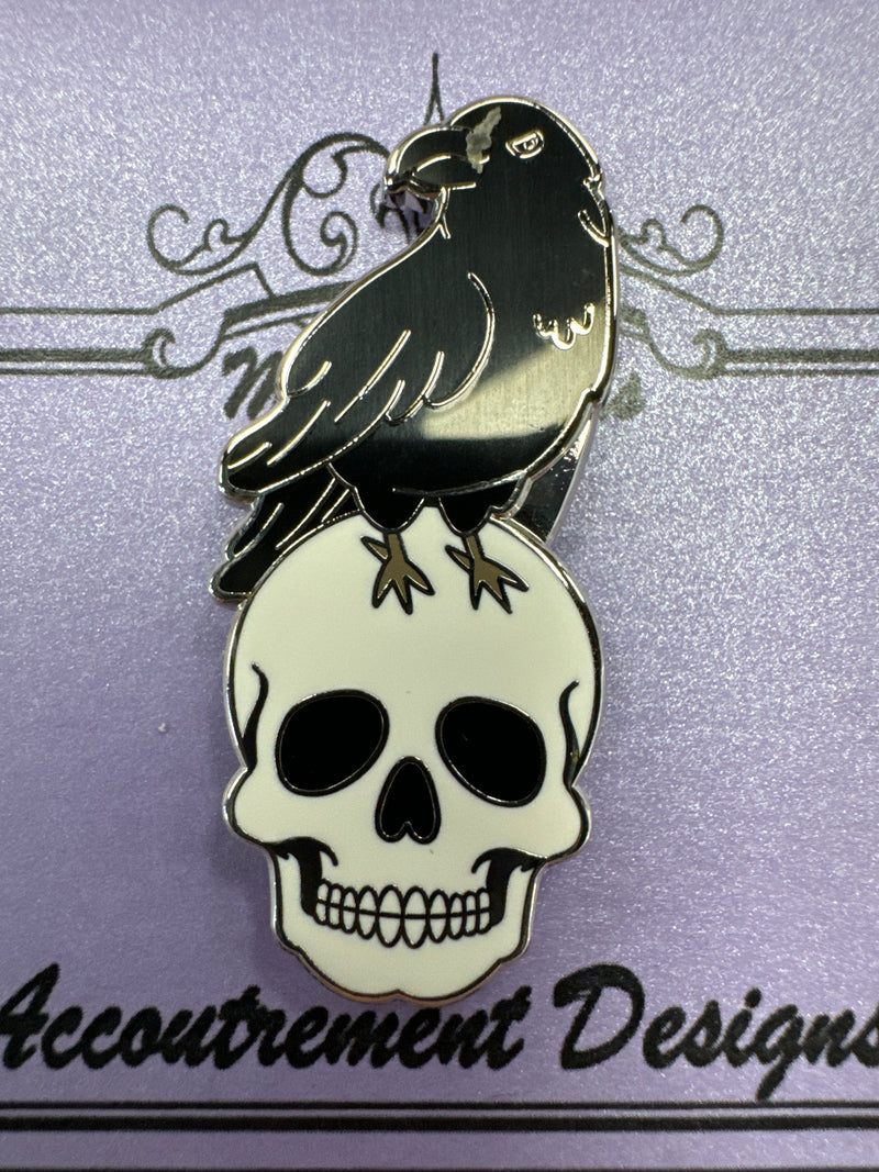 Accoutrement Designs Raven/Skull