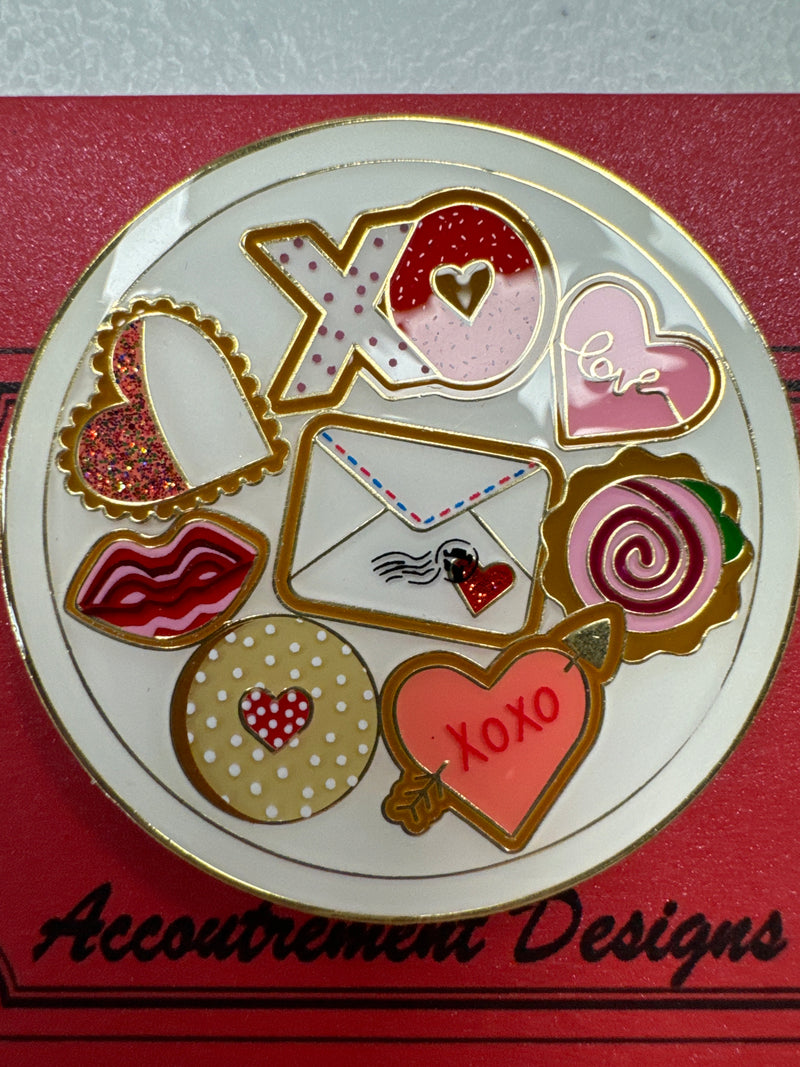 Accoutrement Designs Valentine Cookie Plate