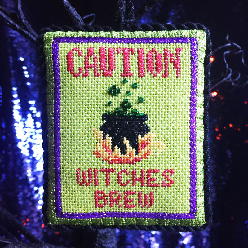 HSS-07 - CAUTION WITCHES BREW, ORNAMENT